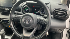 Toyota Yaris 1.5 Hybrid Design 5dr CVT Hybrid Hatchback